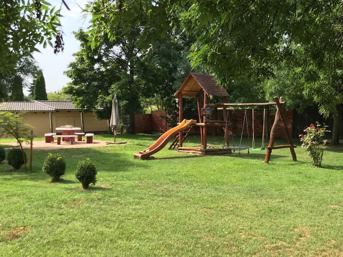 Ferienwohnung Szahara Vendeghaz Kerekegyháza Exterior foto