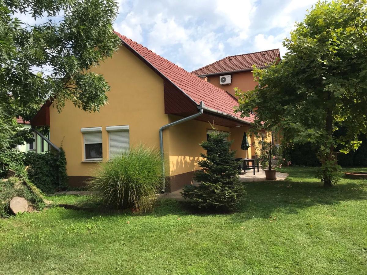 Ferienwohnung Szahara Vendeghaz Kerekegyháza Exterior foto
